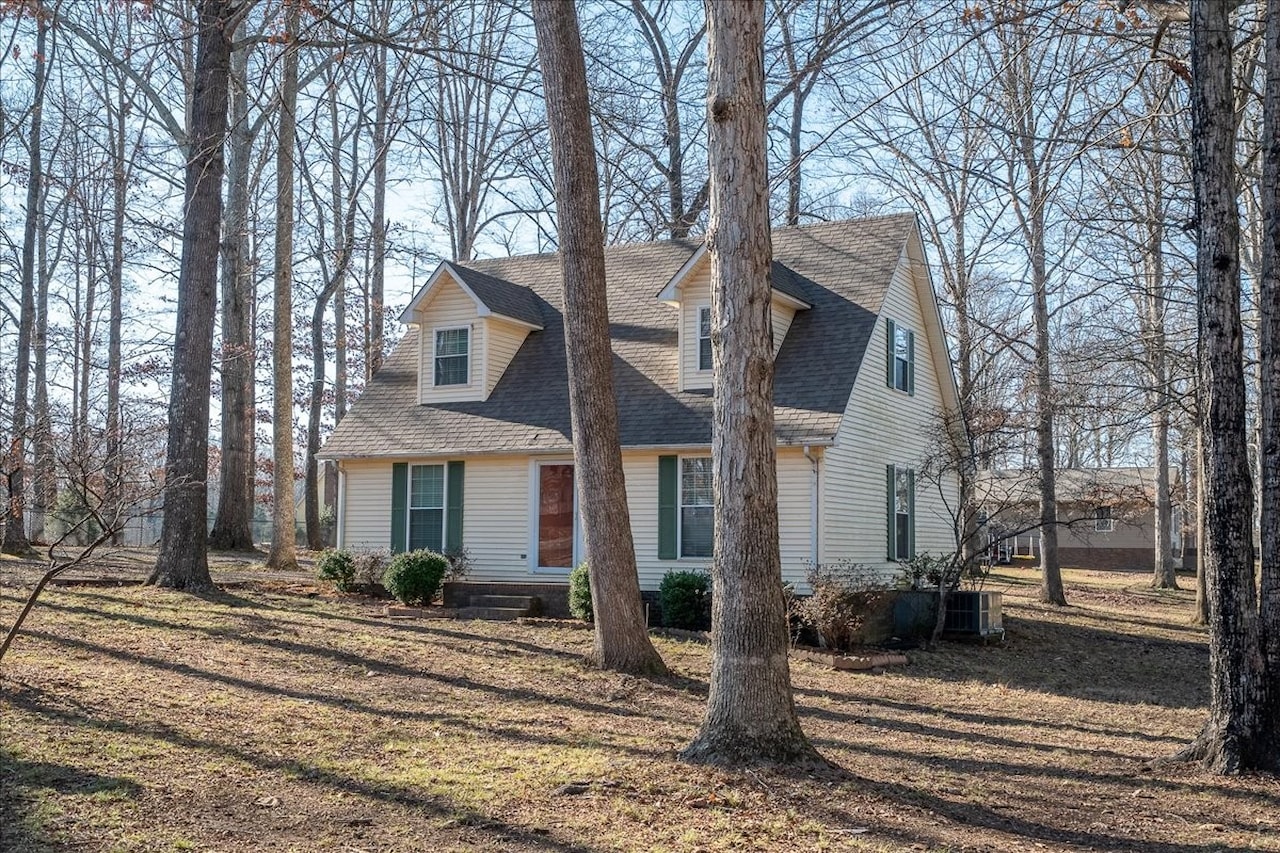 210 State Ave Lawrenceburg, TN 38464 | MLS 3073283