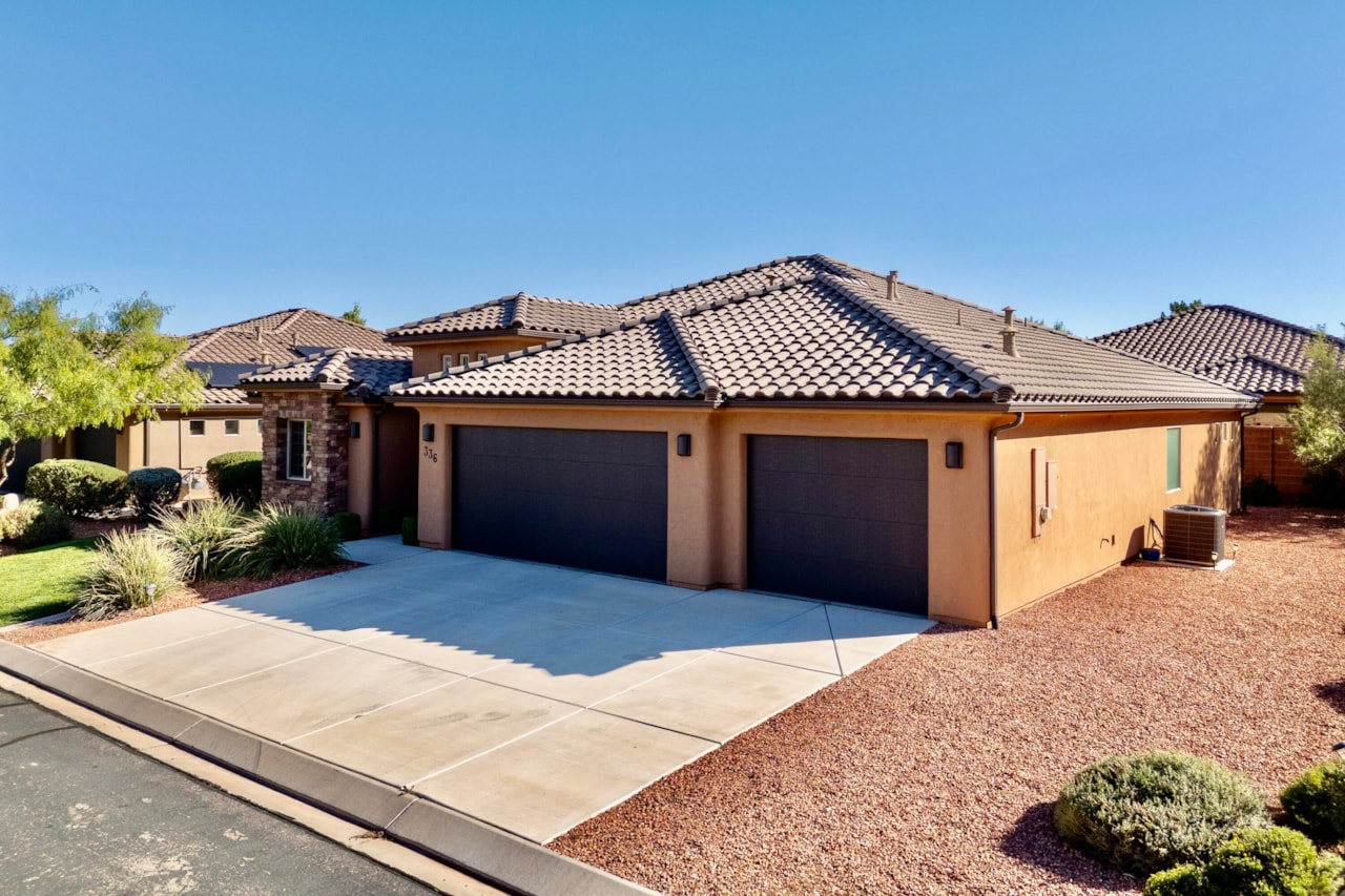 336 E Desert Rose Way Ivins, UT 84738 home for sale, MLS#26-267775 - Erika Rogers Photo 3