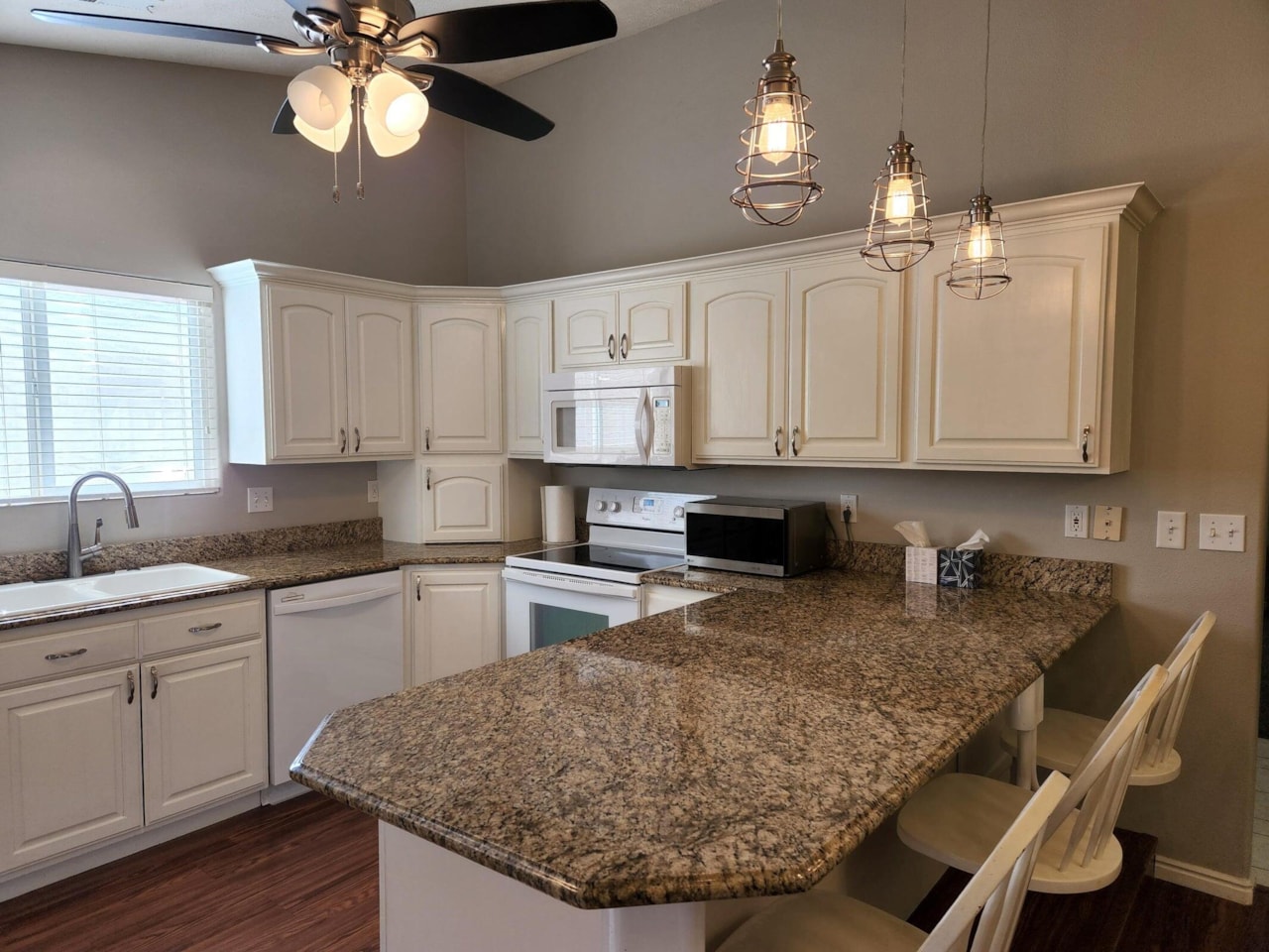 504 E Telegraph ST #72 Washington, UT 84780 home for sale, MLS#25-264221 - Erika Rogers Photo 2