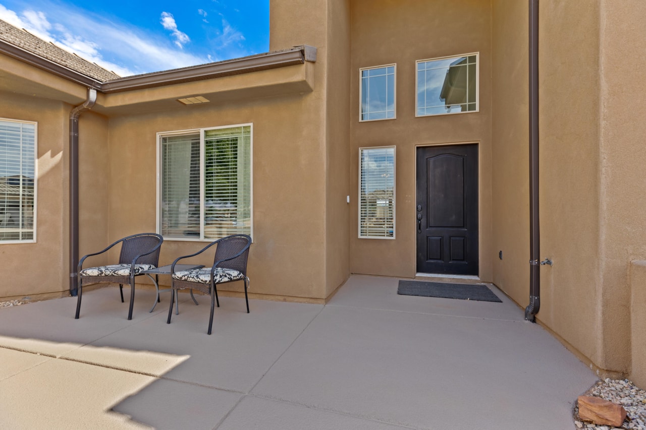 4323 W 2650 S CIR Hurricane, UT 84737 home for sale, MLS#25-263005 - Erika Rogers Photo 10