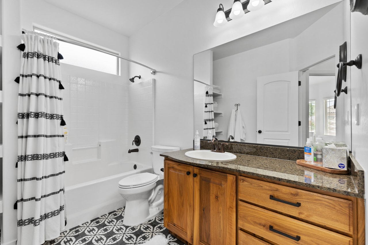 4323 W 2650 S CIR Hurricane, UT 84737 home for sale, MLS#25-263005 - Erika Rogers Photo 27