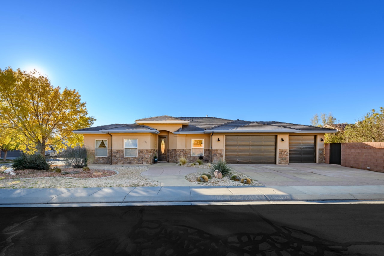 201 W Lake LN Toquerville, UT 84774 home for sale, MLS#25-267723 - Erika Rogers