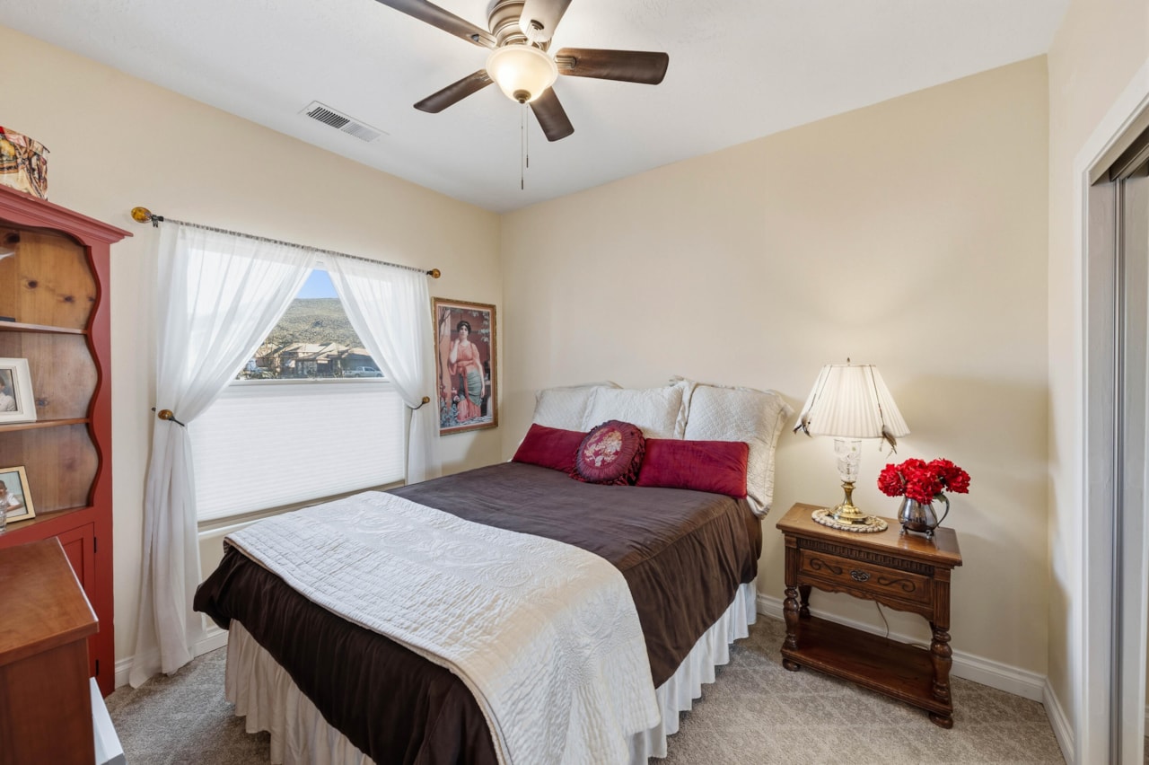 201 W Lake LN Toquerville, UT 84774 home for sale, MLS#25-267723 - Erika Rogers Photo 19