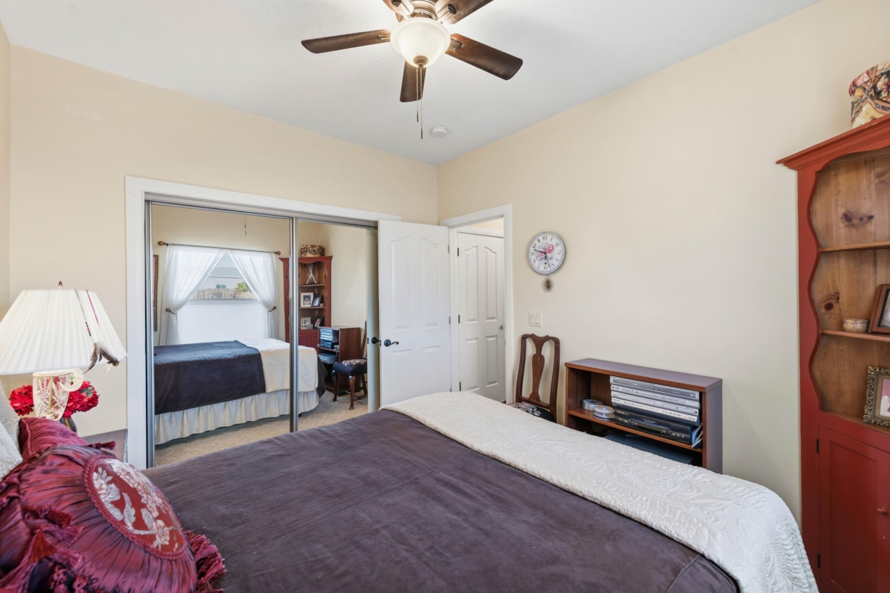 201 W Lake LN Toquerville, UT 84774 home for sale, MLS#25-267723 - Erika Rogers Photo 20