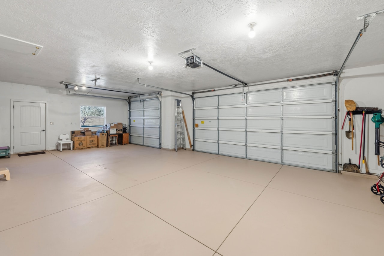 201 W Lake LN Toquerville, UT 84774 home for sale, MLS#25-267723 - Erika Rogers Photo 29