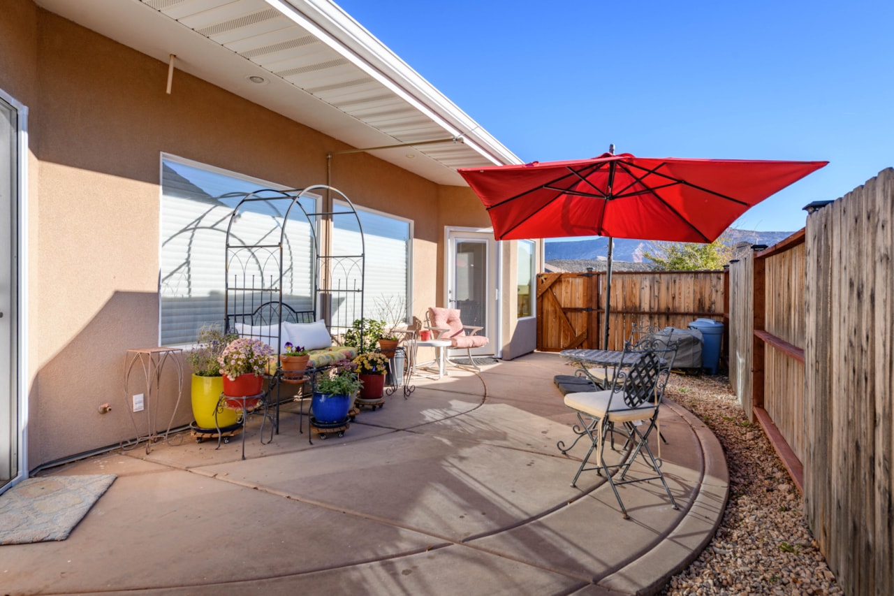 201 W Lake LN Toquerville, UT 84774 home for sale, MLS#25-267723 - Erika Rogers Photo 30