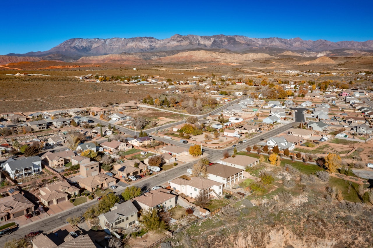 201 W Lake LN Toquerville, UT 84774 home for sale, MLS#25-267723 - Erika Rogers Photo 45