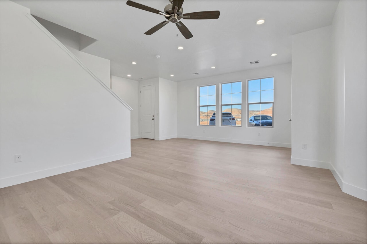 3685 S Brisbane CT St George, UT 84790 home for sale, MLS#26-267785 - Erika Rogers Photo 6