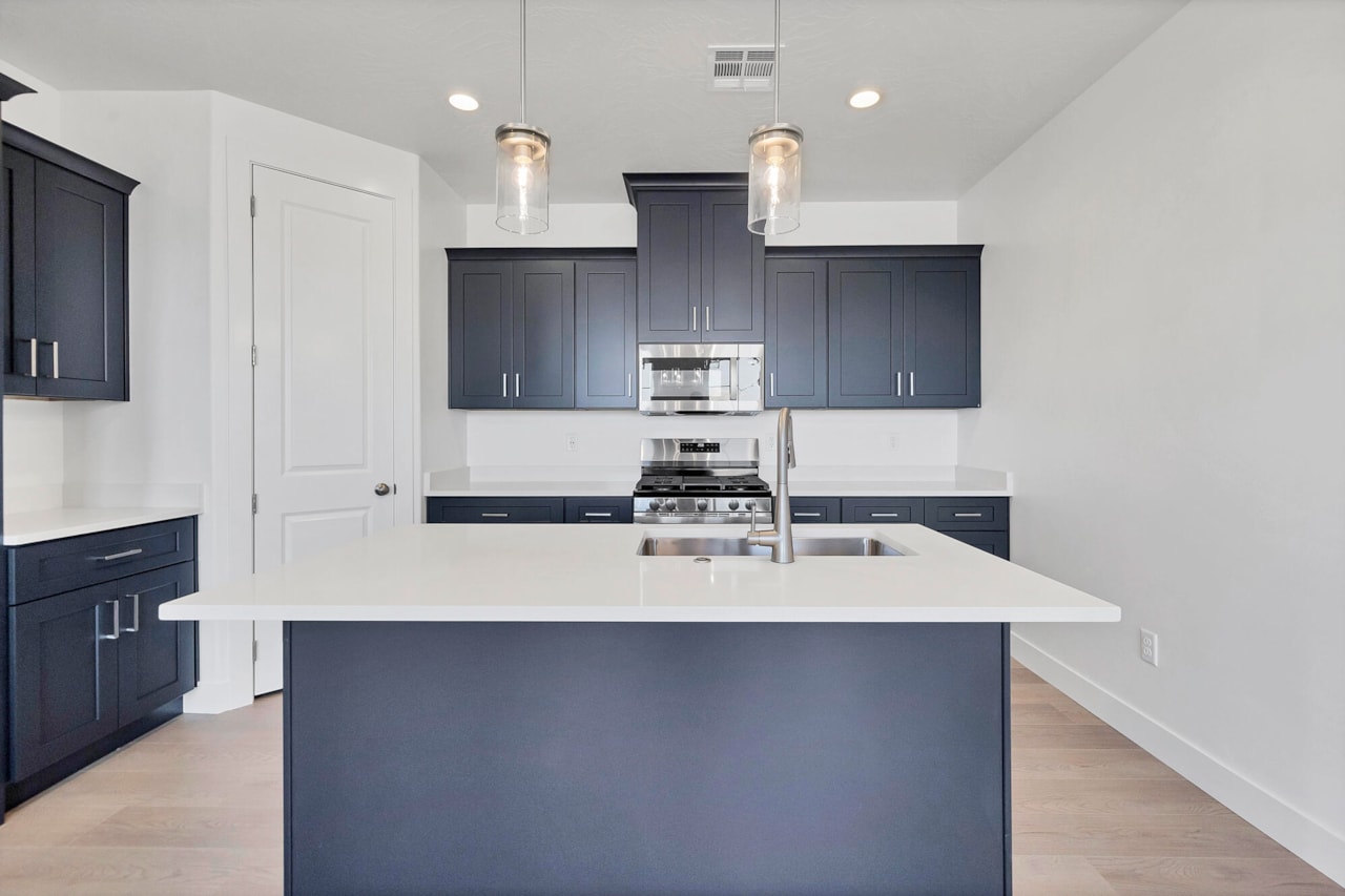 3685 S Brisbane CT St George, UT 84790 home for sale, MLS#26-267785 - Erika Rogers Photo 9