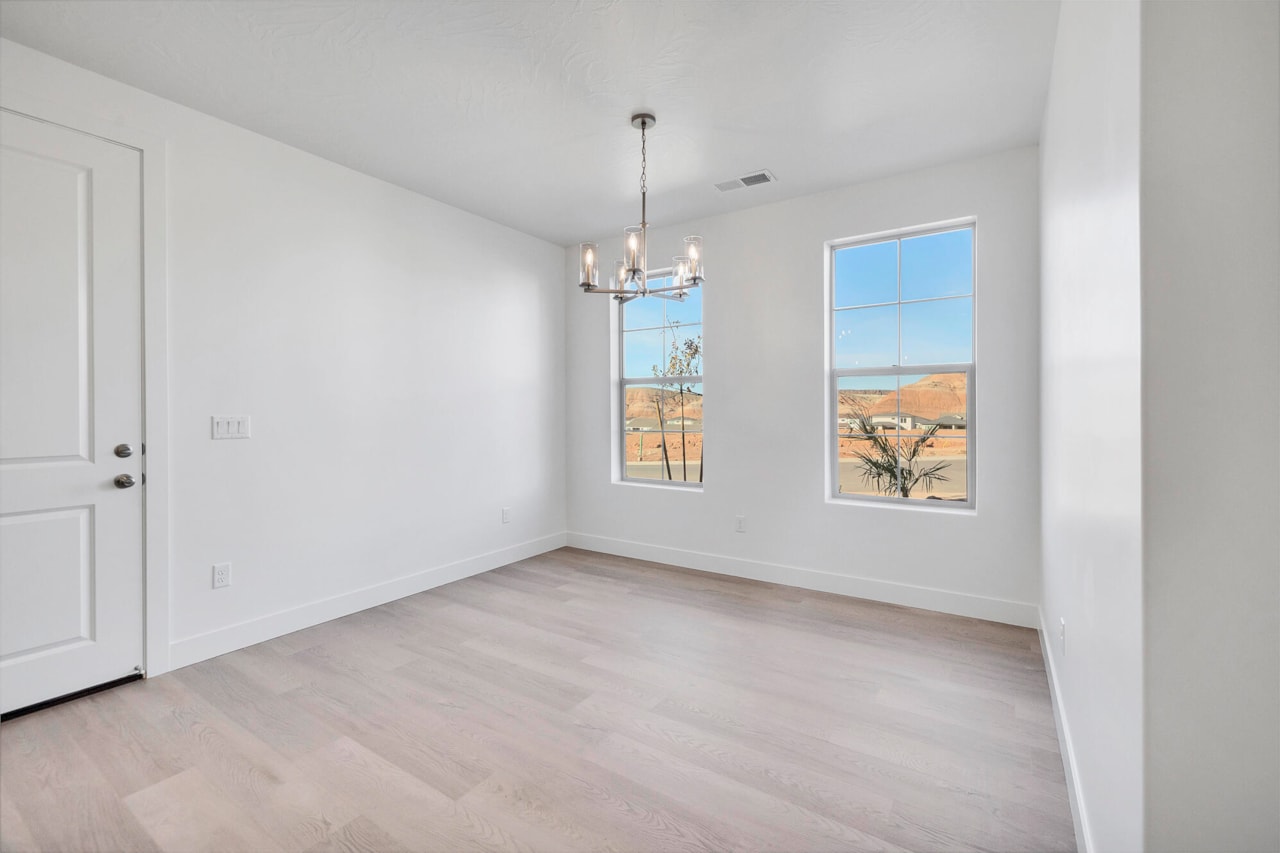 3685 S Brisbane CT St George, UT 84790 home for sale, MLS#26-267785 - Erika Rogers Photo 12