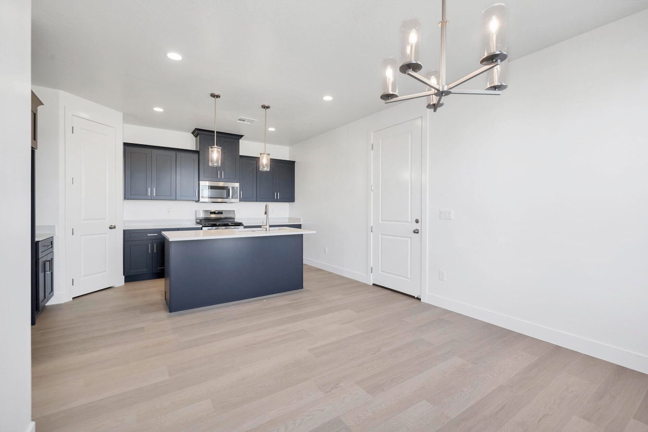 3685 S Brisbane CT St George, UT 84790 home for sale, MLS#26-267785 - Erika Rogers Photo 13