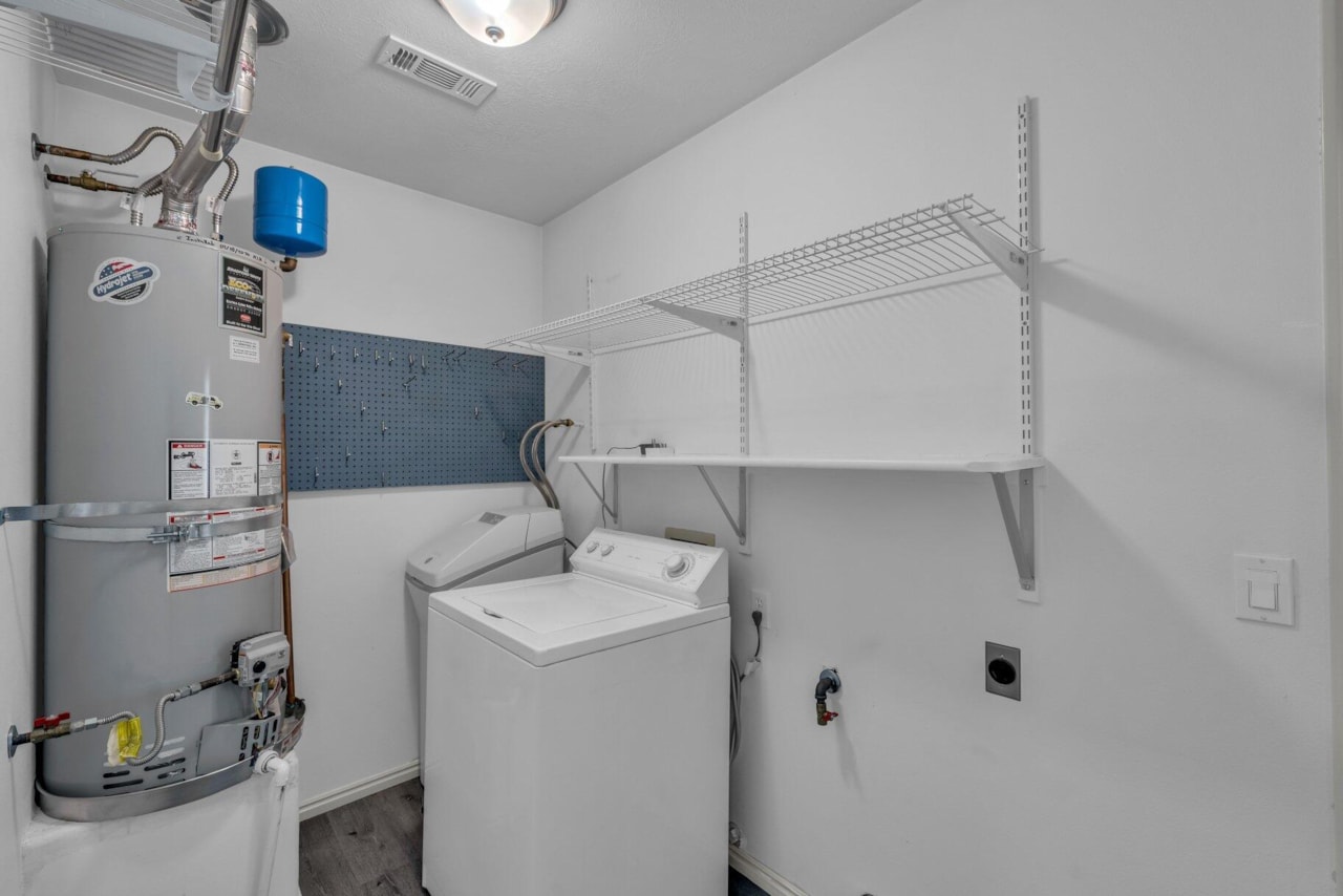 1050 W Red Hills Parkway #41 Washington, UT 84780 home for sale, MLS#26-267787 - Erika Rogers Photo 11