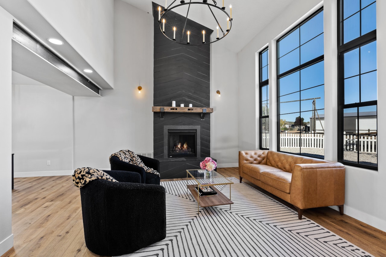 8333 N Sapphire DR St George, UT 84770 home for sale, MLS#25-266491 - Erika Rogers Photo 10