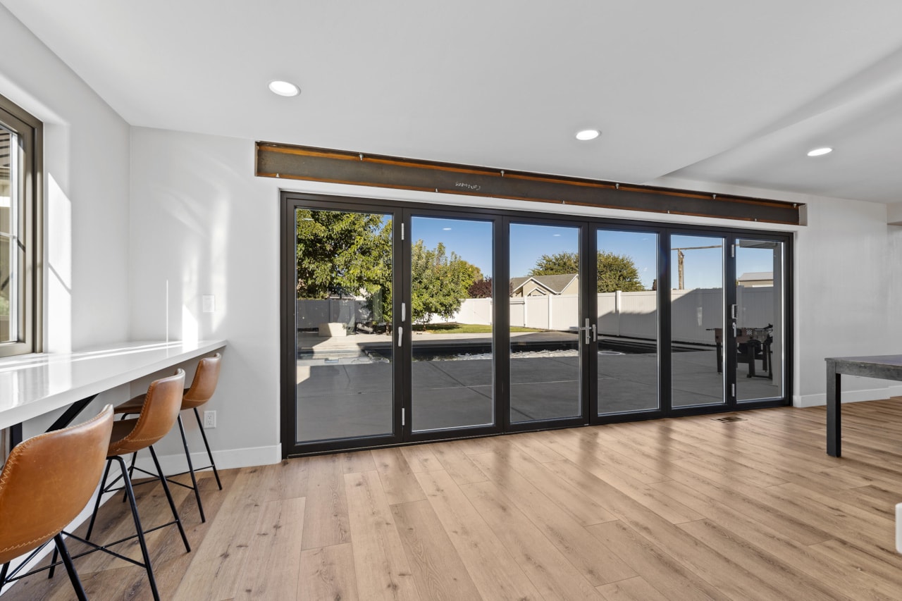 8333 N Sapphire DR St George, UT 84770 home for sale, MLS#25-266491 - Erika Rogers Photo 13