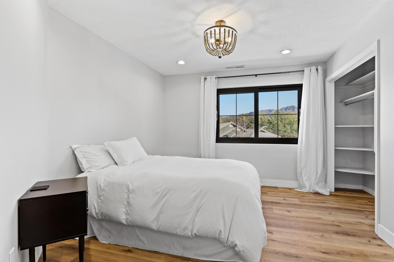 8333 N Sapphire DR St George, UT 84770 home for sale, MLS#25-266491 - Erika Rogers Photo 28