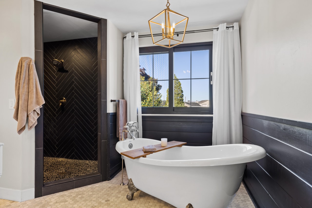 8333 N Sapphire DR St George, UT 84770 home for sale, MLS#25-266491 - Erika Rogers Photo 33