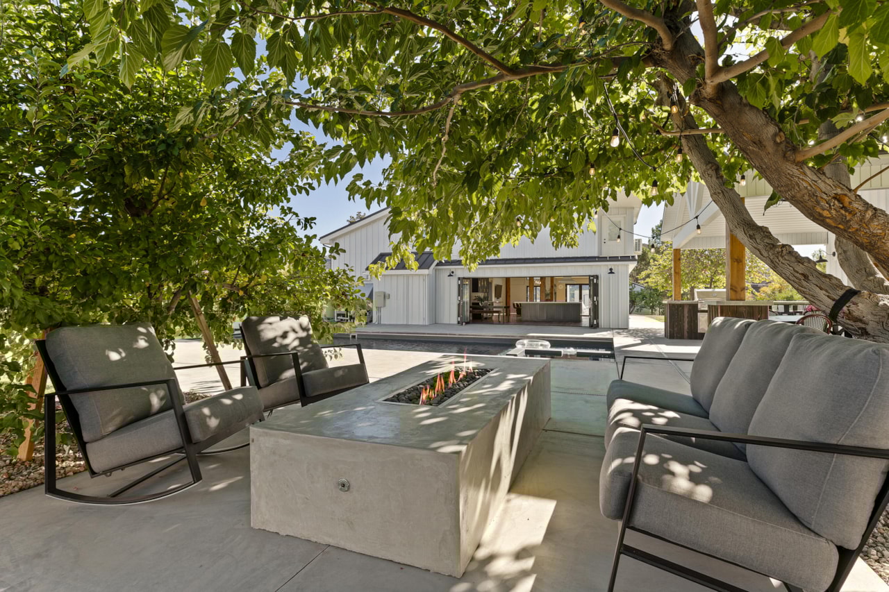 8333 N Sapphire DR St George, UT 84770 home for sale, MLS#25-266491 - Erika Rogers Photo 42