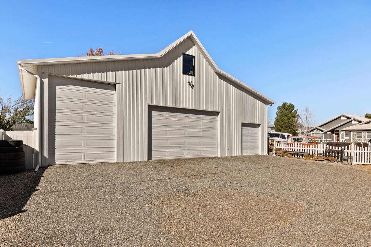 8333 N Sapphire DR St George, UT 84770 home for sale, MLS#25-266491 - Erika Rogers Photo 54