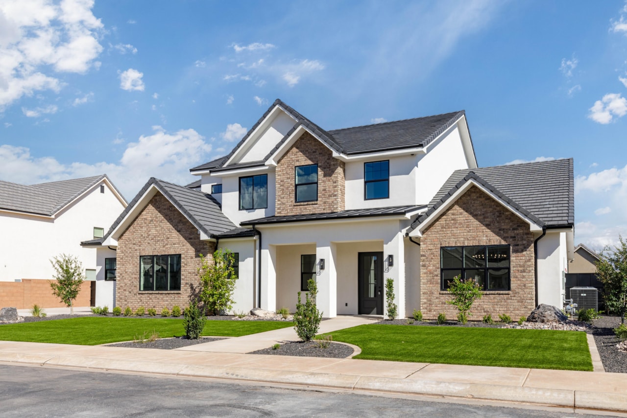 2181 E Tawny Ridge DR St George, UT 84790 home for sale, MLS#26-267752 - Erika Rogers Photo 8