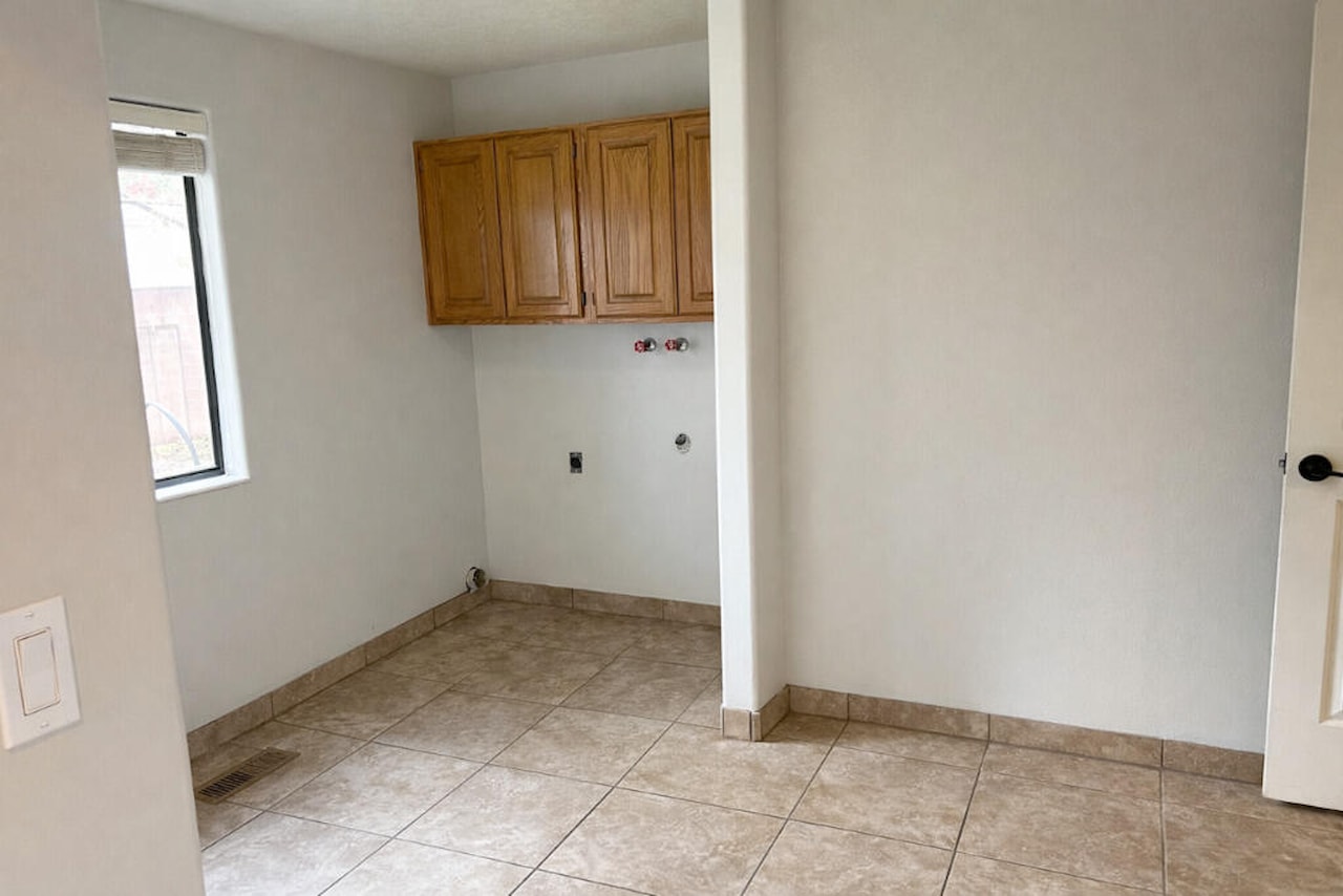 965 S 180  W Hurricane, UT 84737 home for sale, MLS#26-267786 - Erika Rogers Photo 12