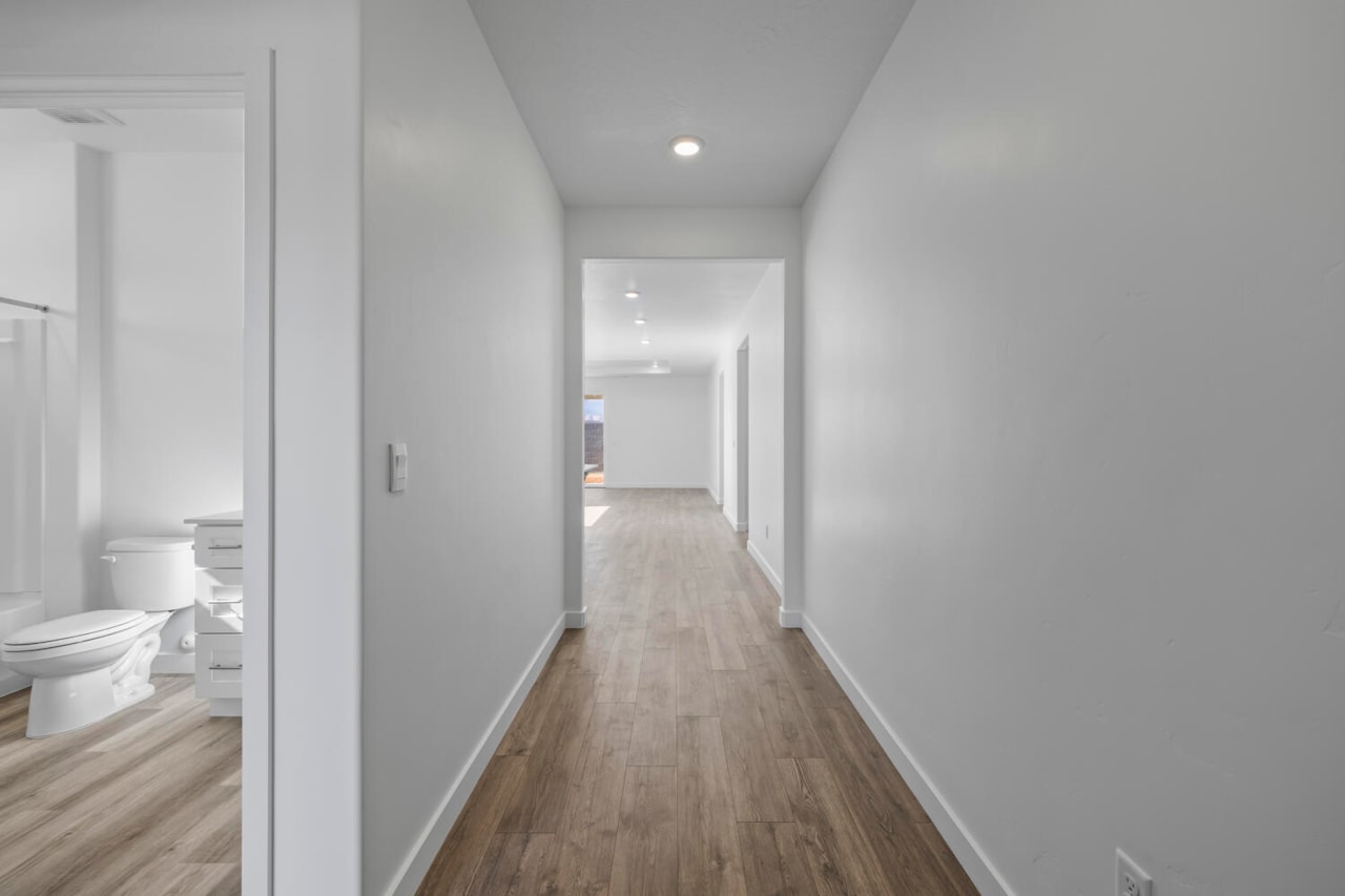 1901 S Queens Garden DR #4256 Washington, UT 84780 home for sale, MLS#26-267718 - Erika Rogers Photo 3