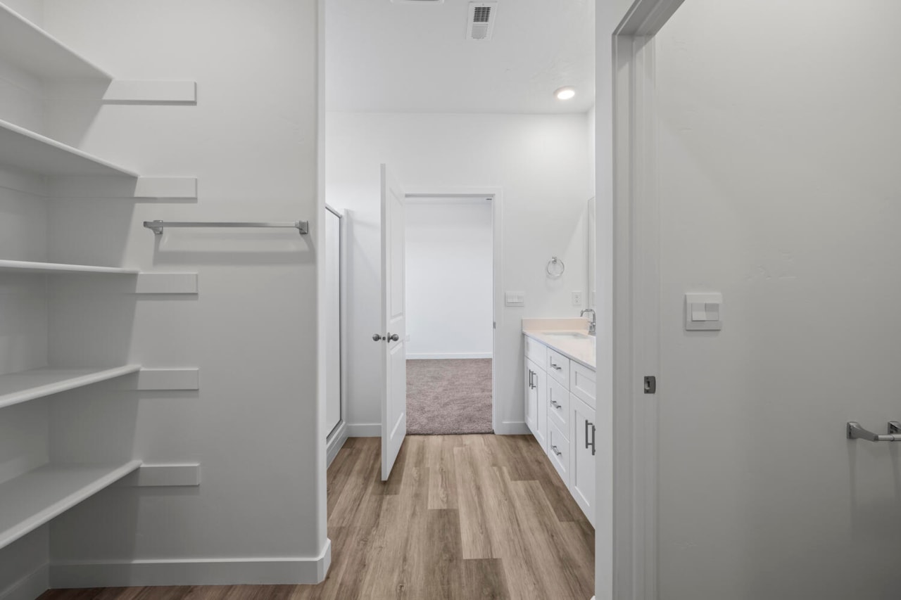 1901 S Queens Garden DR #4256 Washington, UT 84780 home for sale, MLS#26-267718 - Erika Rogers Photo 19