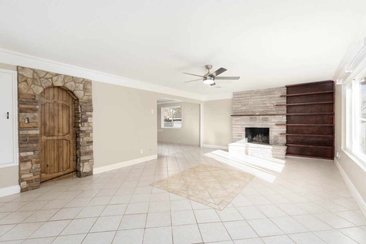 358 W 200  S St George, UT 84770 home for sale, MLS#25-267676 - Erika Rogers Photo 5