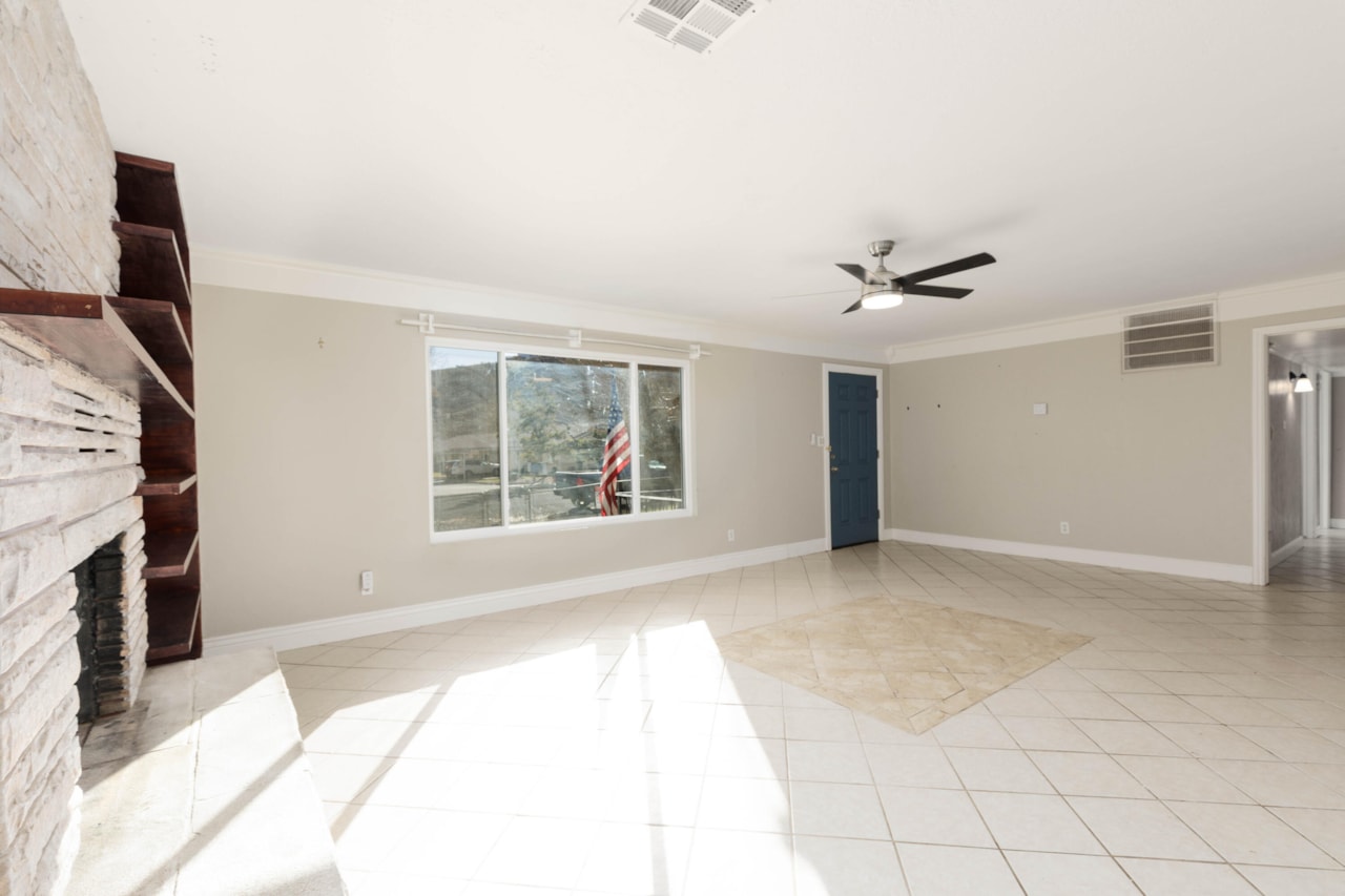 358 W 200  S St George, UT 84770 home for sale, MLS#25-267676 - Erika Rogers Photo 6