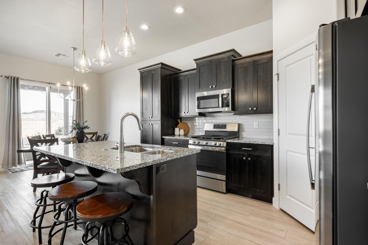 2961 E Beartrap Canyon DR Washington, UT 84780 home for sale, MLS#25-267726 - Erika Rogers Photo 9