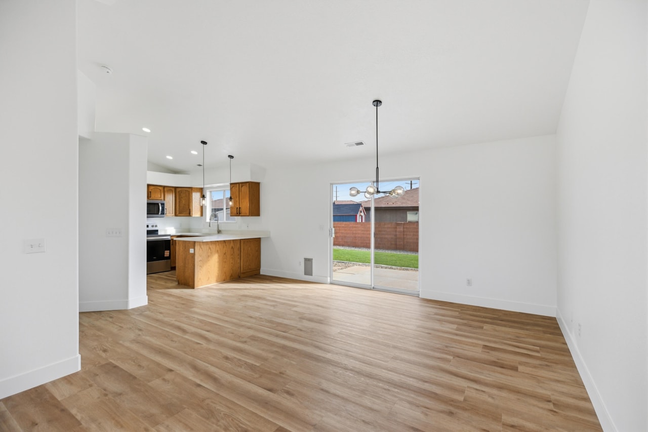 34 N Paradise Way St George, UT 84790 home for sale, MLS#26-267790 - Erika Rogers Photo 13