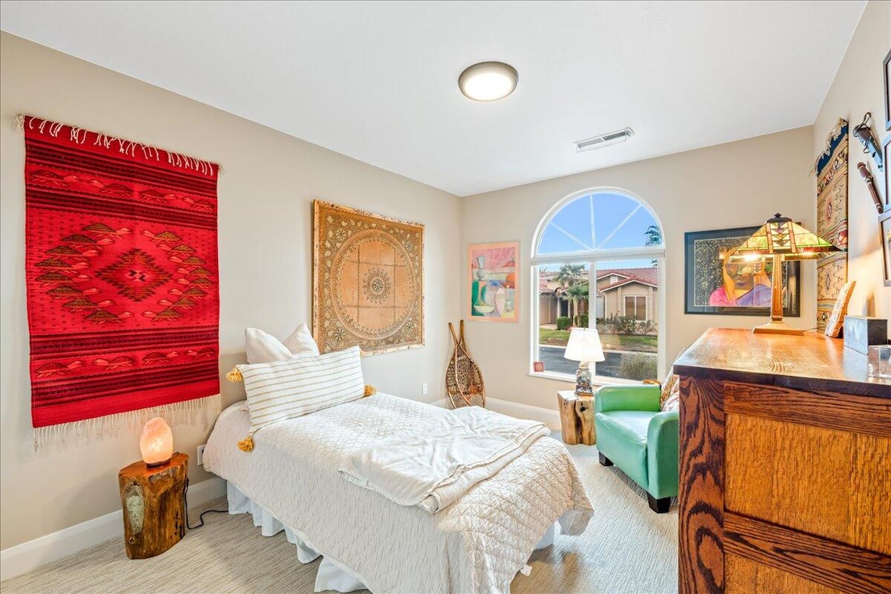 443 E Majestic DR Ivins, UT 84738 home for sale, MLS#26-267792 - Erika Rogers Photo 11