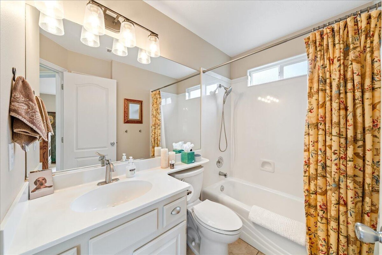 443 E Majestic DR Ivins, UT 84738 home for sale, MLS#26-267792 - Erika Rogers Photo 13