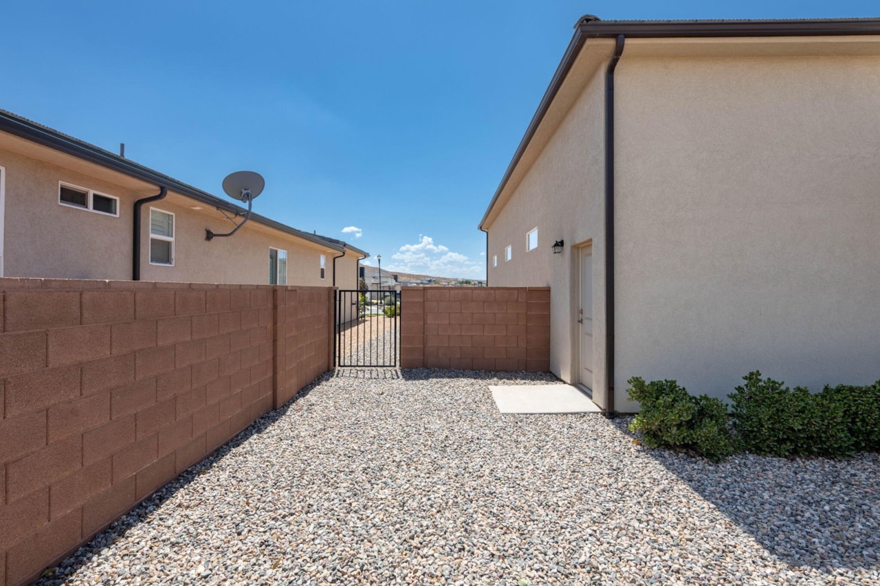 2961 E Beartrap Canyon DR Washington, UT 84780 home for sale, MLS#25-267726 - Erika Rogers Photo 30