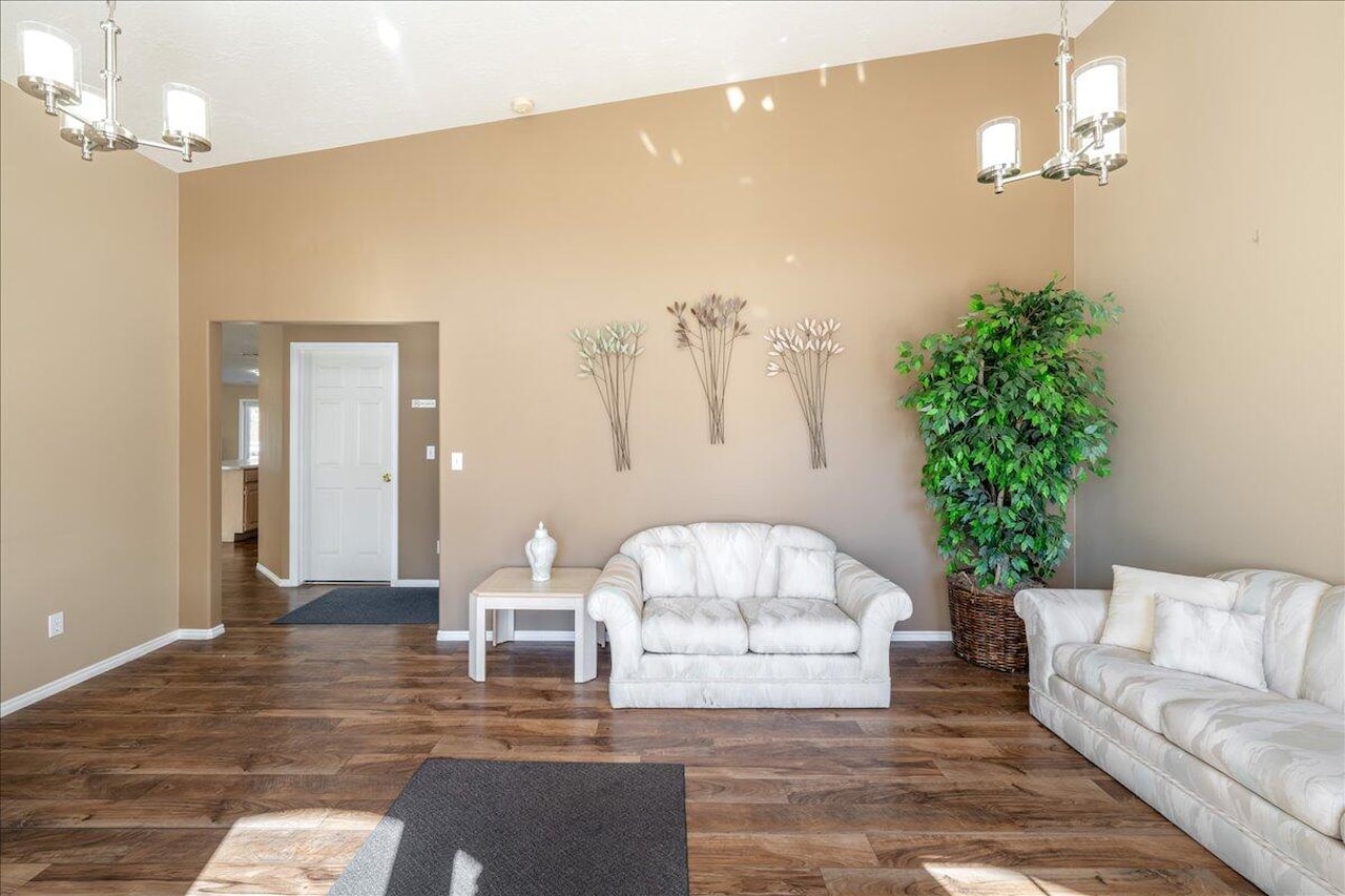 443 E Majestic DR Ivins, UT 84738 home for sale, MLS#26-267792 - Erika Rogers Photo 43