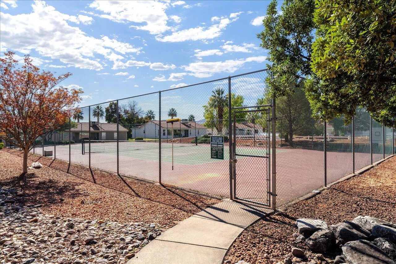 443 E Majestic DR Ivins, UT 84738 home for sale, MLS#26-267792 - Erika Rogers Photo 57