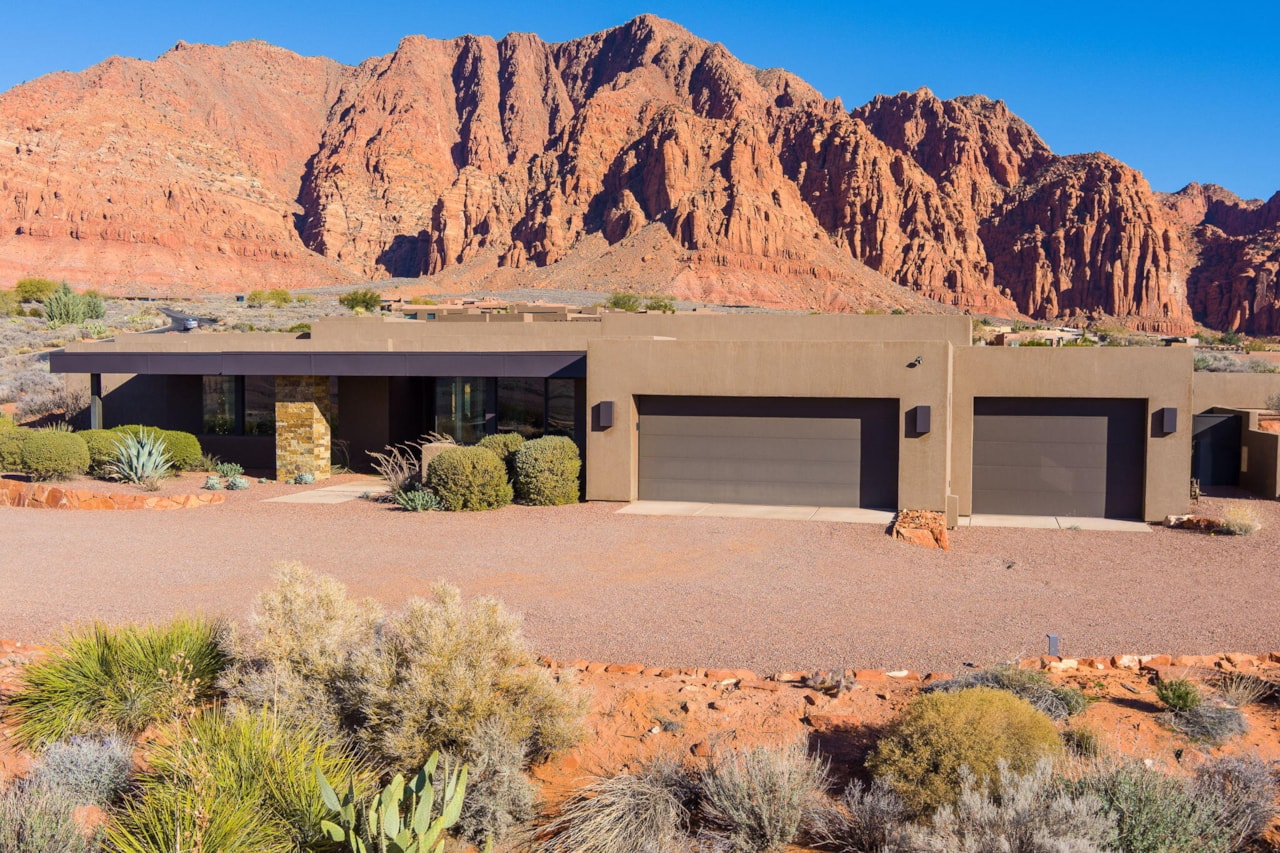 1748 Cochise Way Ivins, UT 84738 home for sale, MLS#26-267791 - Erika Rogers Photo 4