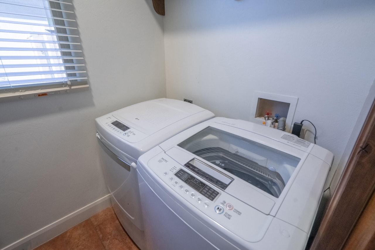 2246 W Sonoma LN St George, UT 84770 home for sale, MLS#25-267727 - Erika Rogers Photo 31