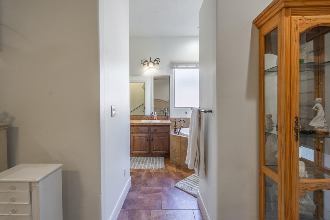 2246 W Sonoma LN St George, UT 84770 home for sale, MLS#25-267727 - Erika Rogers Photo 37