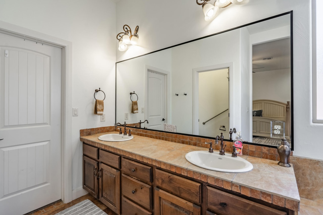 2246 W Sonoma LN St George, UT 84770 home for sale, MLS#25-267727 - Erika Rogers Photo 39