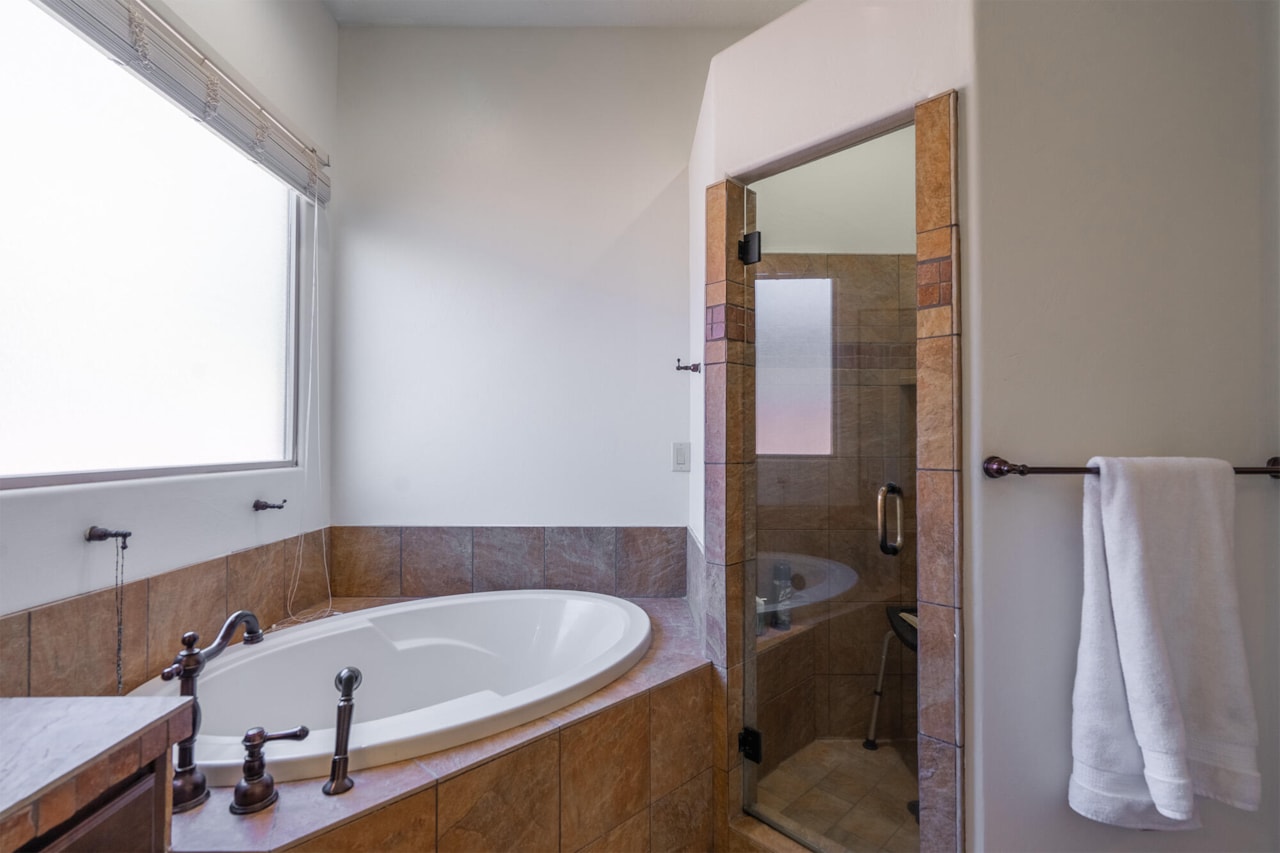 2246 W Sonoma LN St George, UT 84770 home for sale, MLS#25-267727 - Erika Rogers Photo 42