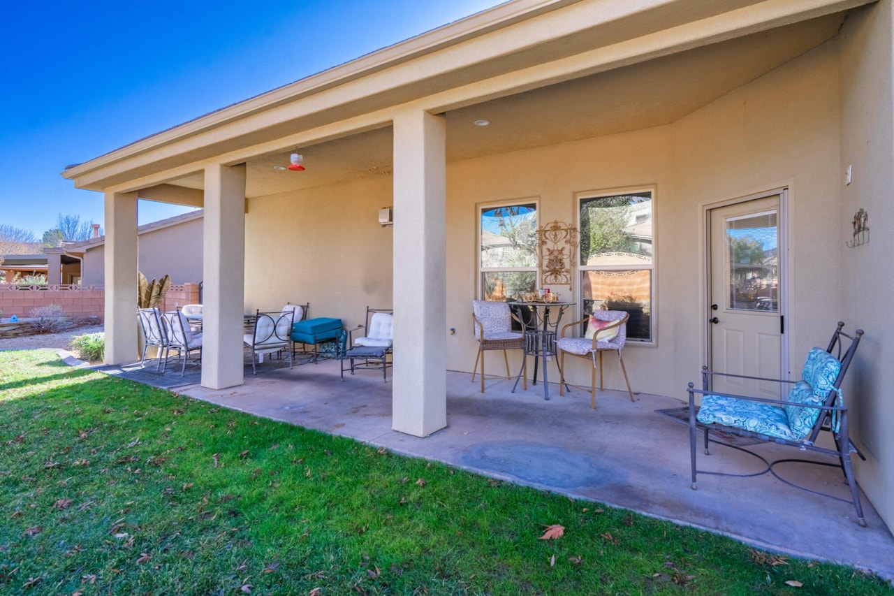 2246 W Sonoma LN St George, UT 84770 home for sale, MLS#25-267727 - Erika Rogers Photo 61