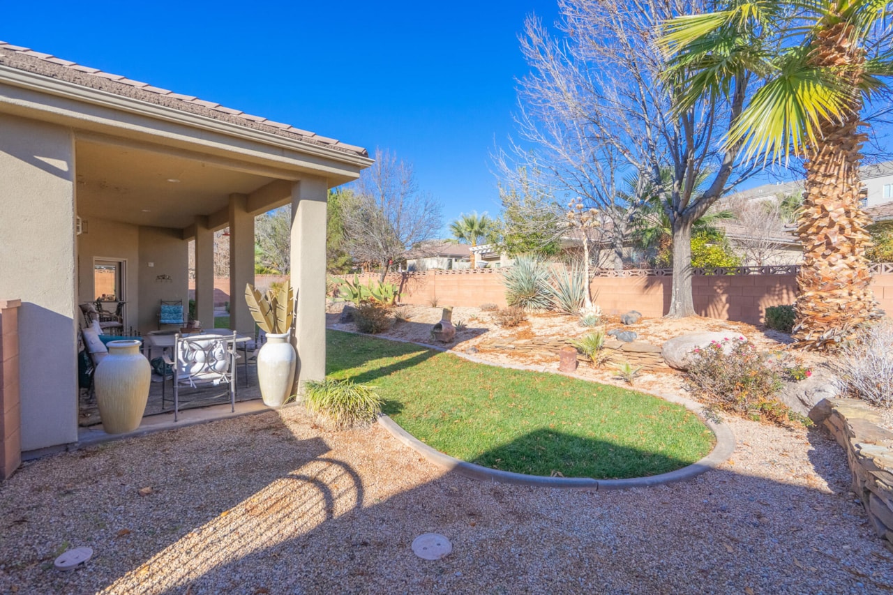 2246 W Sonoma LN St George, UT 84770 home for sale, MLS#25-267727 - Erika Rogers Photo 63