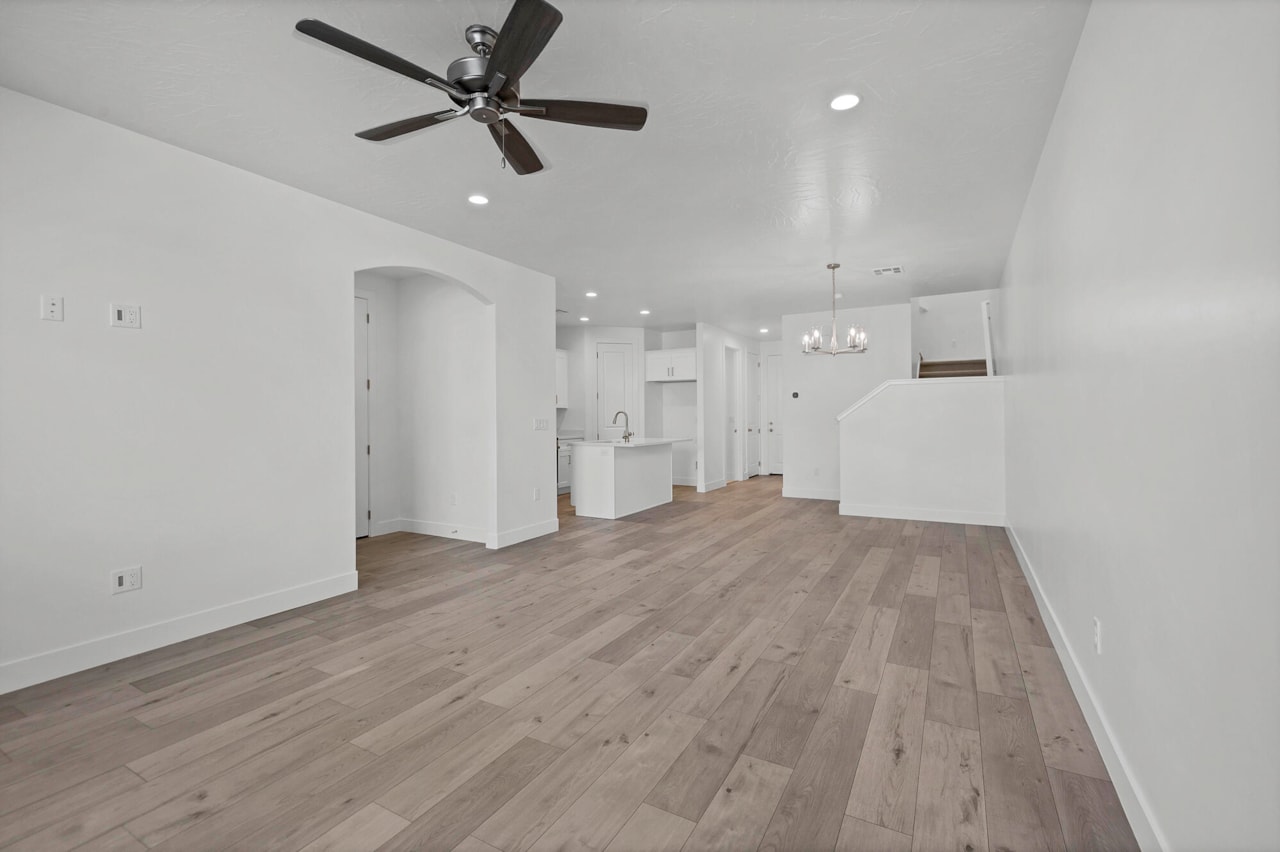 3693 S Brisbane CT St George, UT 84790 home for sale, MLS#26-267799 - Erika Rogers Photo 6