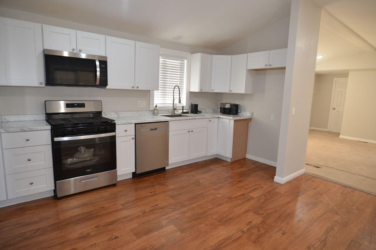 465 N 800 W Unit 7 Cedar City, UT 84721 home for sale, MLS#26-267796 - Erika Rogers Photo 8