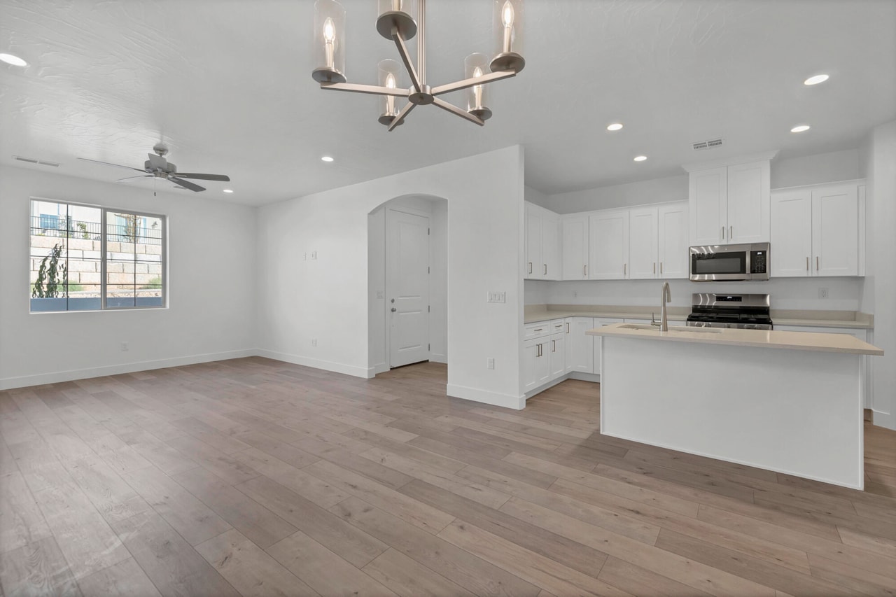 3693 S Brisbane CT St George, UT 84790 home for sale, MLS#26-267799 - Erika Rogers Photo 7