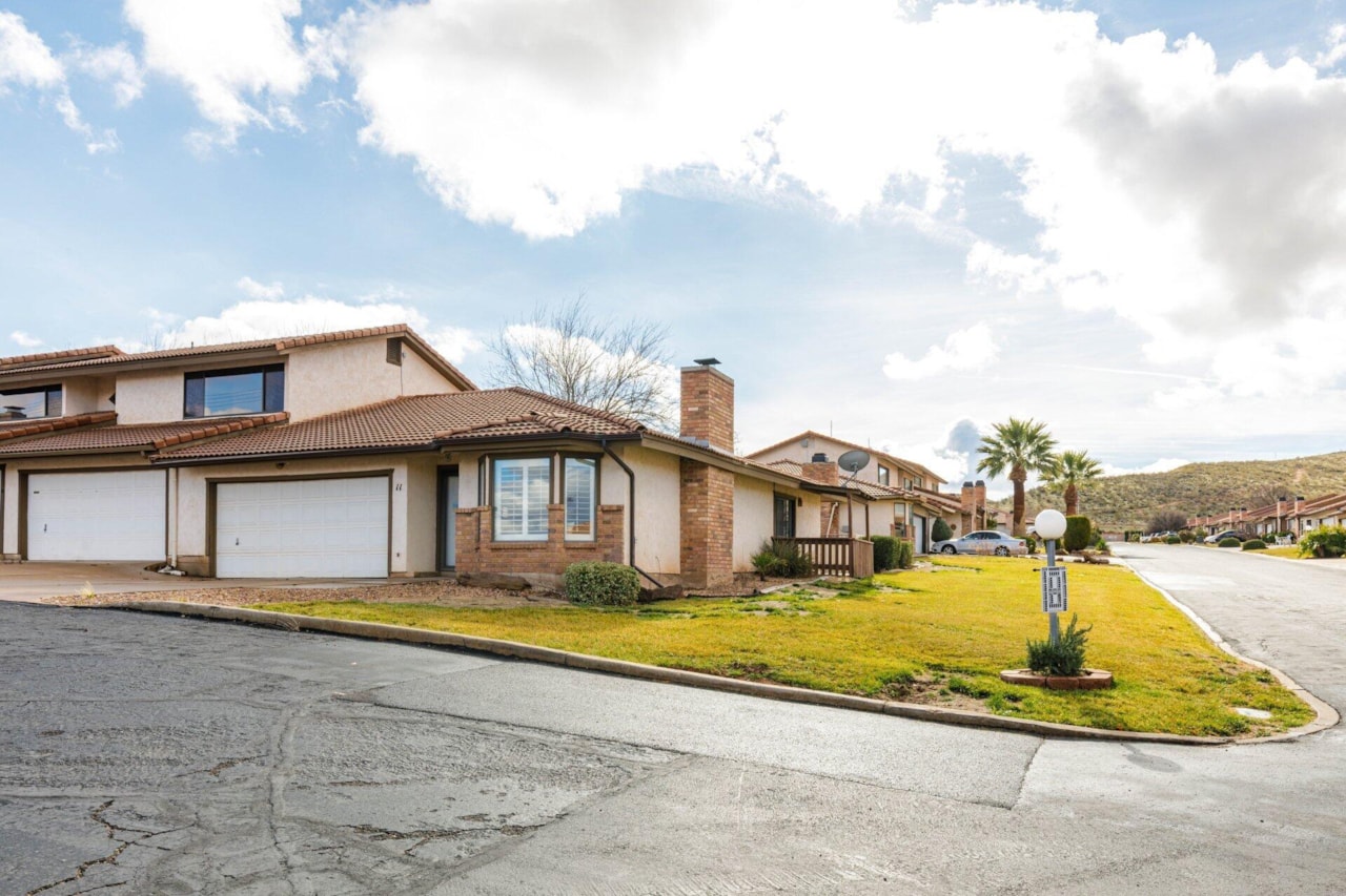 1050 E Brigham RD #11 St George, UT 84790 home for sale, MLS#26-267783 - Erika Rogers Photo 5