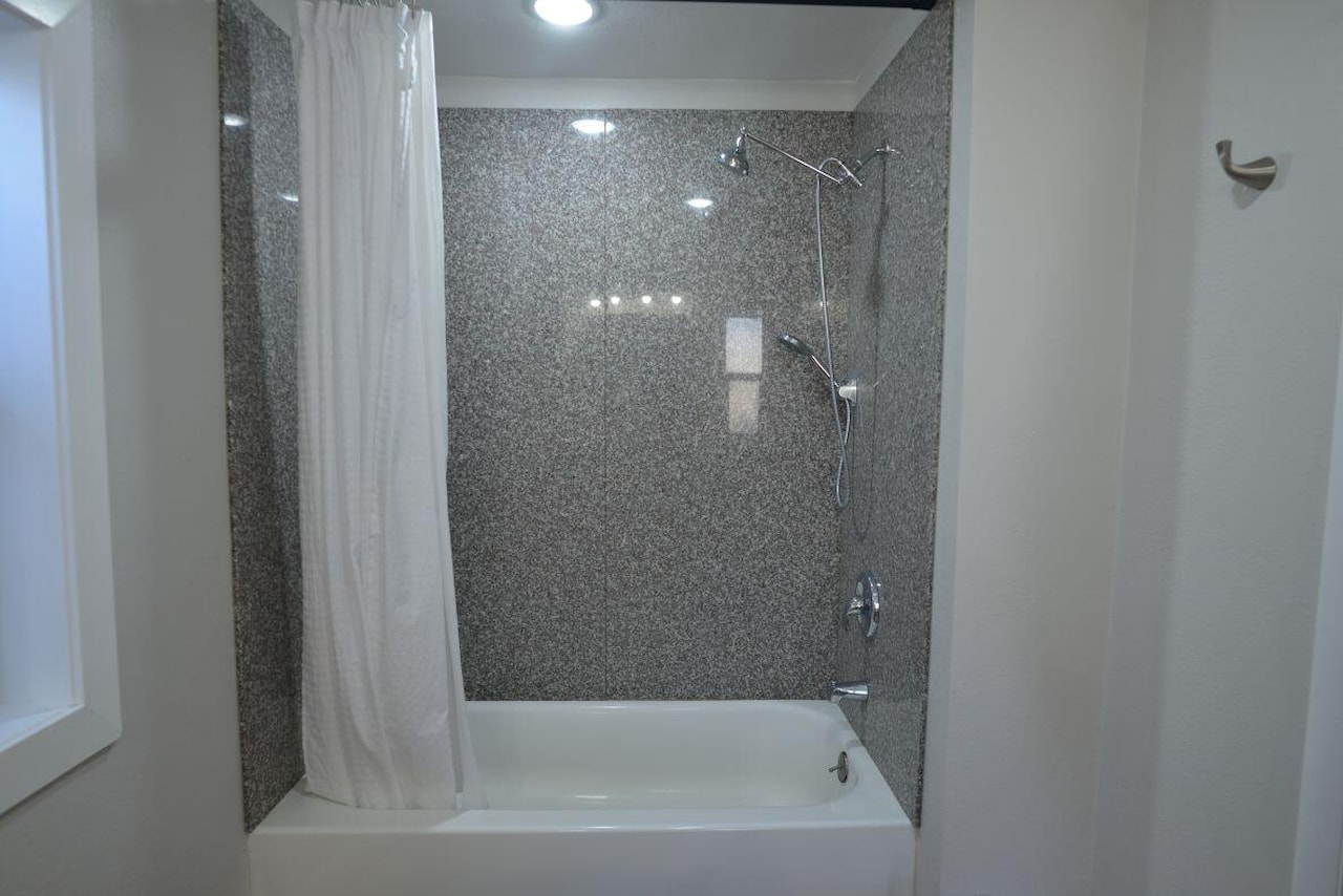 465 N 800 W Unit 7 Cedar City, UT 84721 home for sale, MLS#26-267796 - Erika Rogers Photo 12