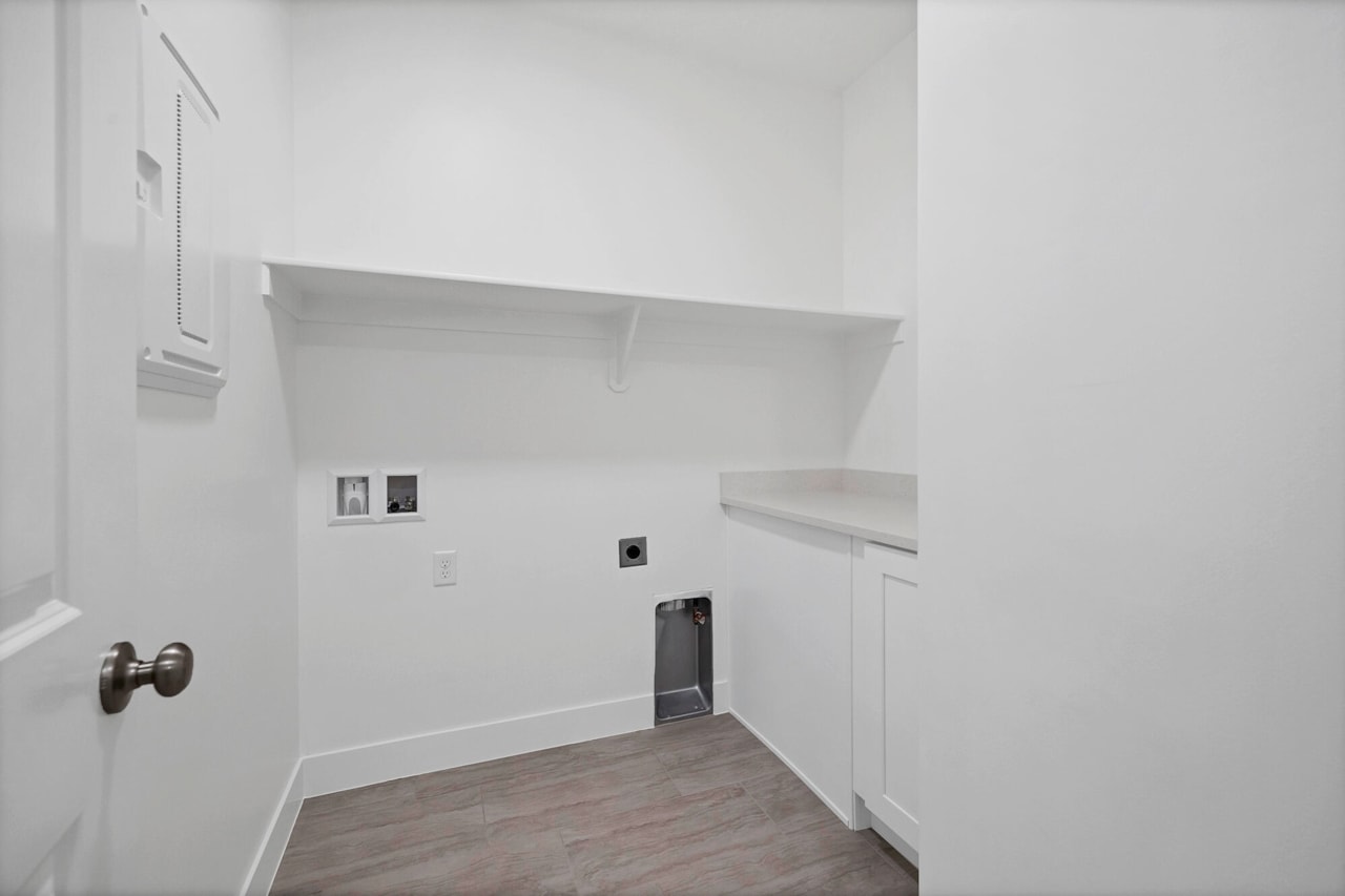 3693 S Brisbane CT St George, UT 84790 home for sale, MLS#26-267799 - Erika Rogers Photo 12