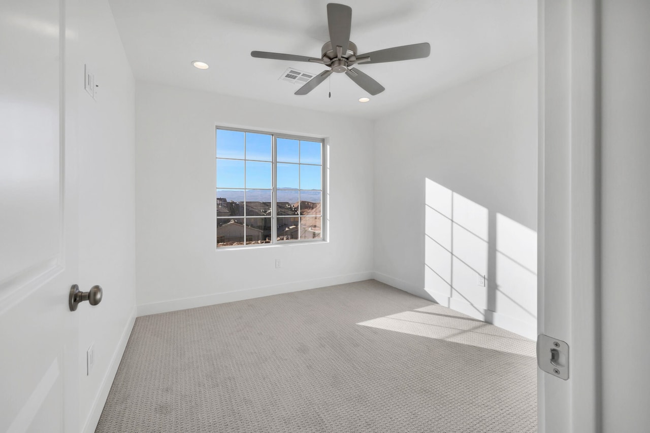 3693 S Brisbane CT St George, UT 84790 home for sale, MLS#26-267799 - Erika Rogers Photo 15