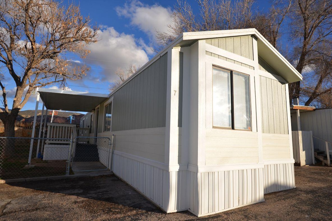 465 N 800 W Unit 7 Cedar City, UT 84721 home for sale, MLS#26-267796 - Erika Rogers Photo 19